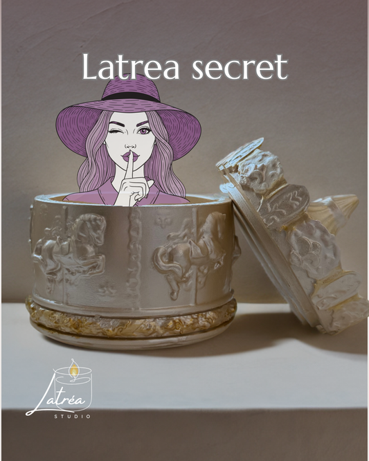 "GOLDEN SECRET" sojas vaska svece ar personalizētā pārsteiguma iespēju